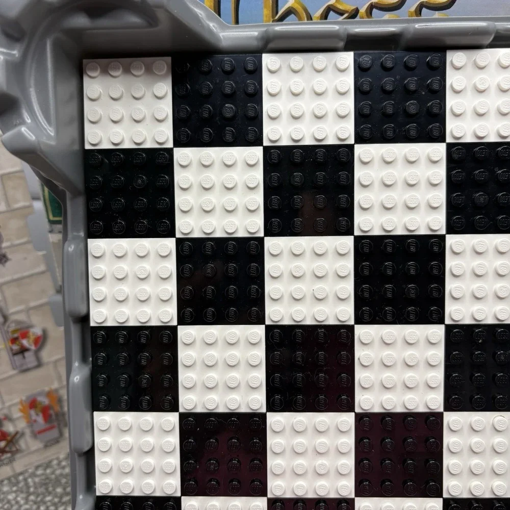 LEGO Kingdoms Chess Board And Castle Frame Retired In Orig Box